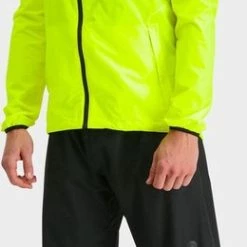 AGU GO Regenpak Essential Unisex - Geel - XXL - Dames & Heren - Waterdicht & Ademend 39 AGU GO Regenpak Essential Unisex - Geel - XXL - Dames & Heren - Waterdicht & Ademend -CeLaVi winkel 260x840 3