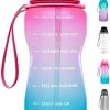 FLOOQ - Waterfles - Bidon - Sportdrankfles - Grote Waterfles - Rietje - 2 Liter - Lekvrij - Tijdsmarkering - Motivatie Waterfles - Blauw/Roze 2 FLOOQ - Waterfles - Bidon - Sportdrankfles - Grote Waterfles - Rietje - 2 Liter - Lekvrij - Tijdsmarkering - Motivatie Waterfles - Blauw/Roze -CeLaVi winkel 506x840 2