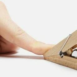 Kikkerland Houten Leeslampje - Zaklampje - Sfeerlampje -CeLaVi winkel 550x321 3