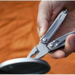 Leatherman Wingman Zakmes - Zilver Kleurig -CeLaVi winkel 550x347 1