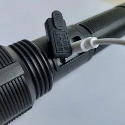 King Mungo Zeer Krachtige Militaire LED Zaklamp - Oplaadbaar - Inclusief 18650 Batterij 14 King Mungo Zeer Krachtige Militaire LED Zaklamp - Oplaadbaar - Inclusief 18650 Batterij -CeLaVi winkel 550x354 3