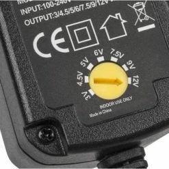 Rebel Gestabiliseerde Netvoeding Omvormer Universeel Adapter 1500mA 3V / 4.5V / 5V / 6V / 7.5V / 9V / 12V DC 1,5A -CeLaVi winkel 550x398 1