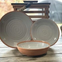 RJRoyal Living Camping Servies - 12 Delig – 100% Melamine Servies Set – Campingservies – Melamine Servies - Terracotta Style -CeLaVi winkel 550x412 10