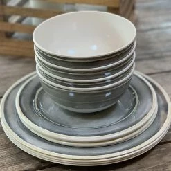 RJRoyal Living RJRQuality Camping Servies - 12 Delig – 100% Melamine Servies Set – Campingservies – Melamine Borden -CeLaVi winkel 550x494 4