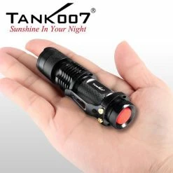 Tank007 Premium Tank-007 UV Zaklamp LED 365nm + 1 AA Batterij - Geocaching - UV Urine Detector - Opsporen Vlekken - Vals Geld Detector - Opsporen Lekken - Blacklight Zaklantaarn 11 Tank007 Premium Tank-007 UV Zaklamp LED 365nm + 1 AA Batterij - Geocaching - UV Urine Detector - Opsporen Vlekken - Vals Geld Detector - Opsporen Lekken - Blacklight Zaklantaarn -CeLaVi winkel 550x550 214