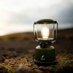 Favour L0818 Retro Camping Lamp Oplaadbaar LED, 320 Lumen, IP64 Waterdicht, Draagbare Kampeerlamp, Tentlamp, Acculamp, Traploos Dimbare Lamp Incl. Kaarslicht-modus, Groen -CeLaVi winkel 550x550 499