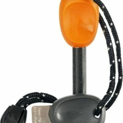 LightMyFire Light My Fire Firesteel Scout Oranje + Noodfluit - Survival Aansteker Topkwaliteit Magnesium Stick Met Fluitje Luxe Firestarter Vuurstarter Vuursteen Staaf Vuurmaker Magnesiumstick Vonkenmaker Magnesiumstaaf