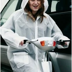 Merkloos Transparante Regenjas Met Capuchon -CeLaVi winkel 550x813 1