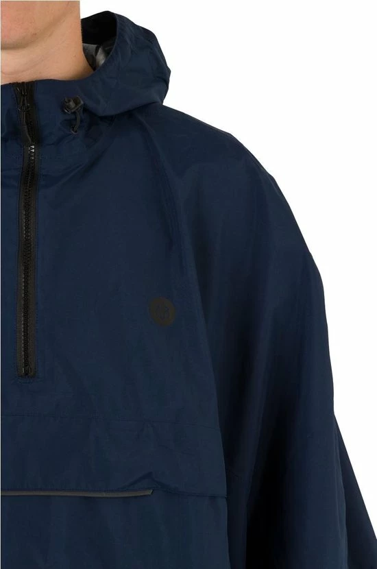AGU Grant Regenponcho Essential Unisex - Navy Blauw - One Size - Dames & Heren - Waterdicht & Ademend 6 AGU Grant Regenponcho Essential Unisex - Navy Blauw - One Size - Dames & Heren - Waterdicht & Ademend - Afbeelding 4